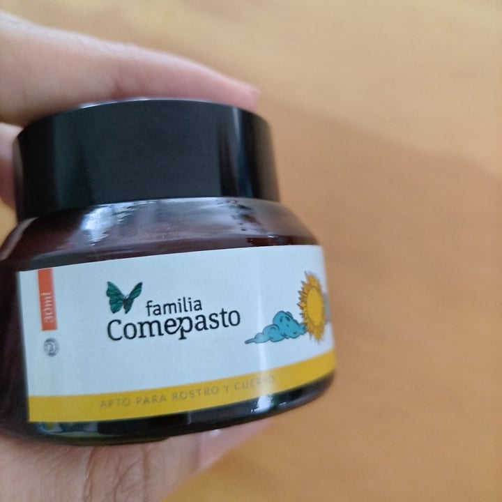 photo of Familia Comepasto Protector Solar shared by @lenn on  30 Mar 2024 - review