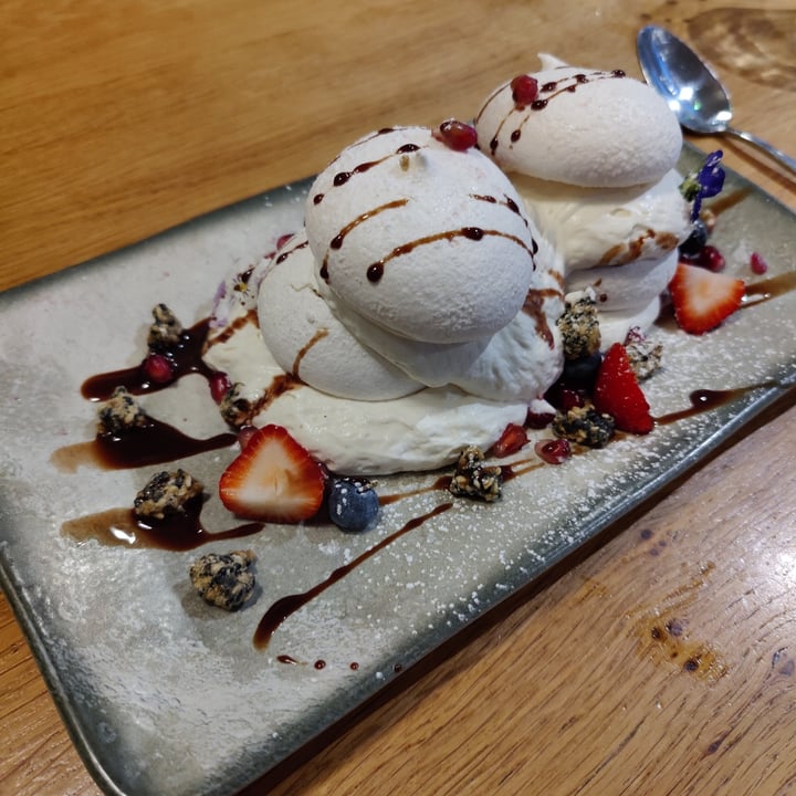 photo of Beck Hall Hotel Pomegranate and Berry Mess shared by @plumesworld on  14 Sep 2025 - review