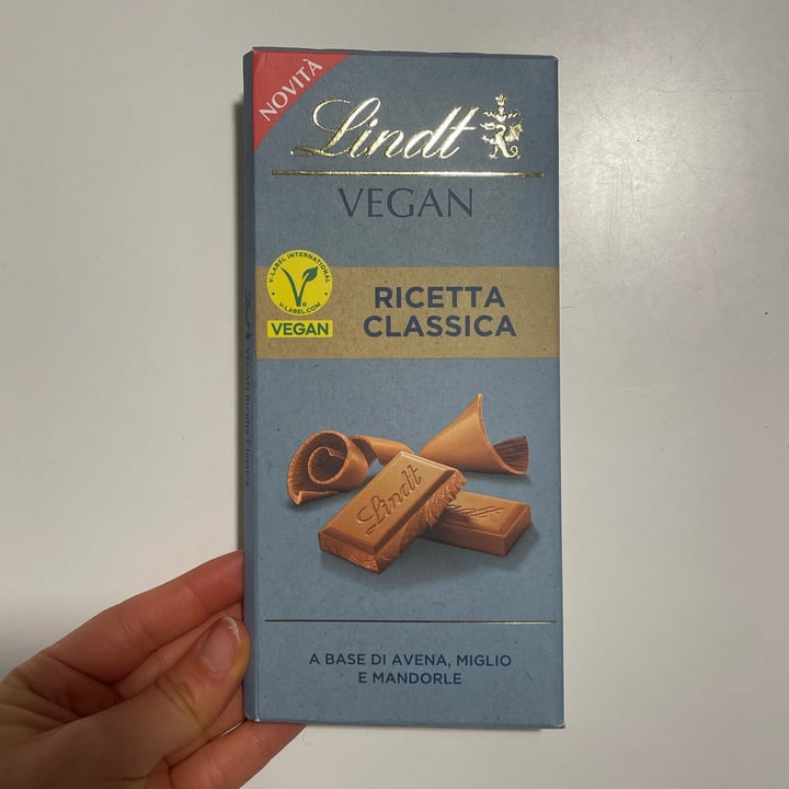 photo of Lindt chocolate Lindt vegan classic shared by @vegaya on  08 Feb 2025 - review