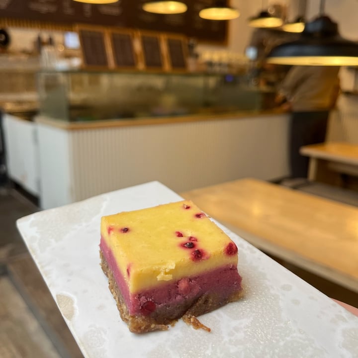 photo of 42Raw Pilestræde Rasperry passion fruit raw bar shared by @asiayportia on  06 Oct 2025 - review