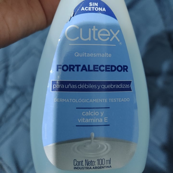 photo of Cutex Quitaesmalte shared by @carlamagno on  22 Oct 2023 - review