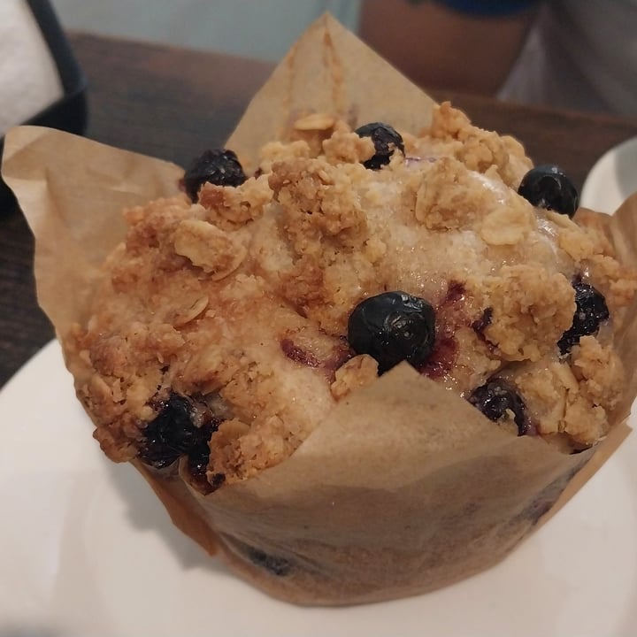 photo of El Gran Tirano Muffin de vainilla y arándanos shared by @pauluna on  24 Feb 2025 - review