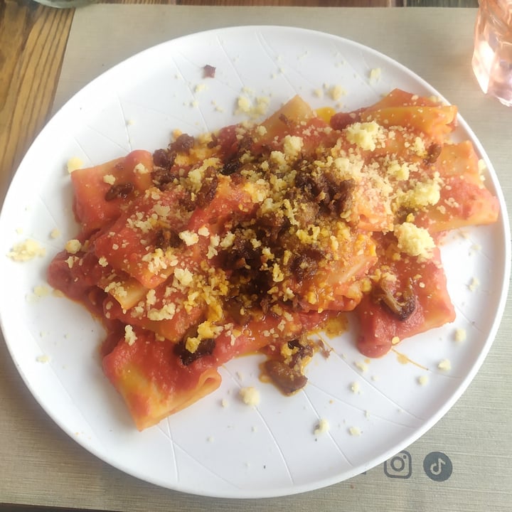 photo of Rifugio Romano Paccheri all’amatriciana vegan shared by @-chiara- on  27 Aug 2023 - review