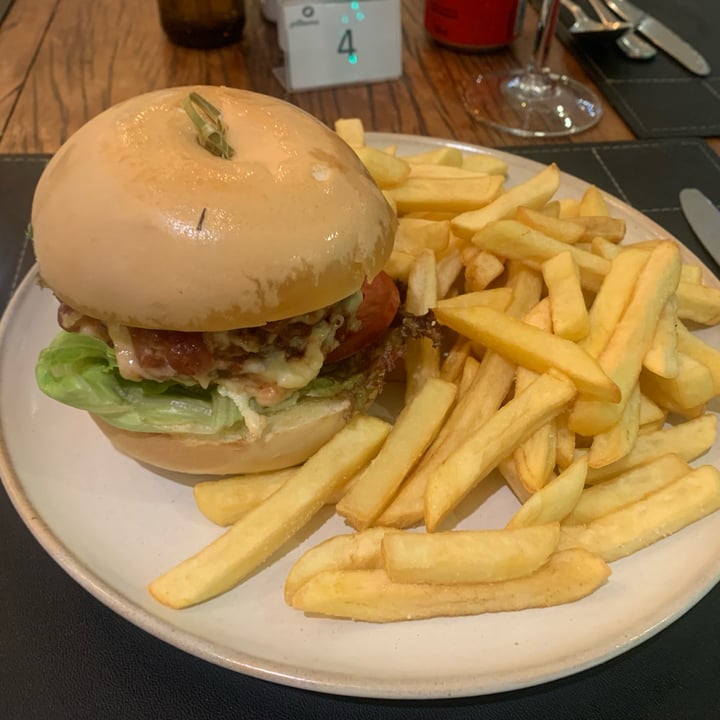 photo of Restaurante Alquimia Hamburguer shared by @cr-vegan on  12 Nov 2023 - review