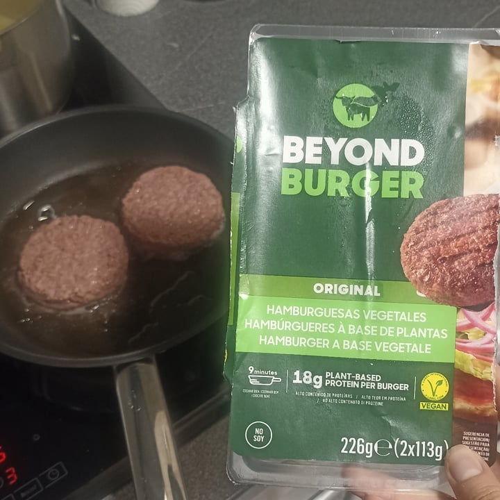 photo of Beyond Meat beyond burger shared by @leiremarcs on  20 Apr 2025 - review