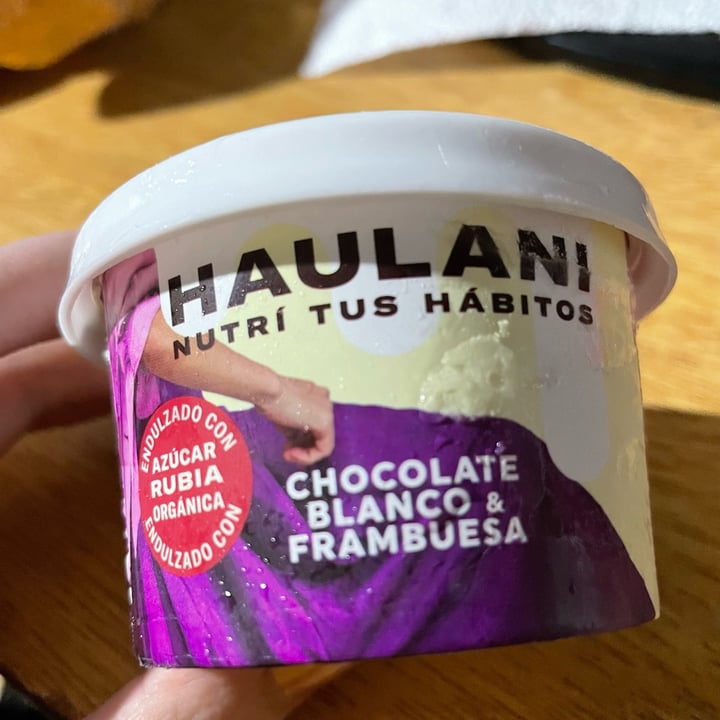 photo of Haulani Helado de Chocolate Blanco y Frambuesas shared by @natiorellana on  16 Apr 2024 - review