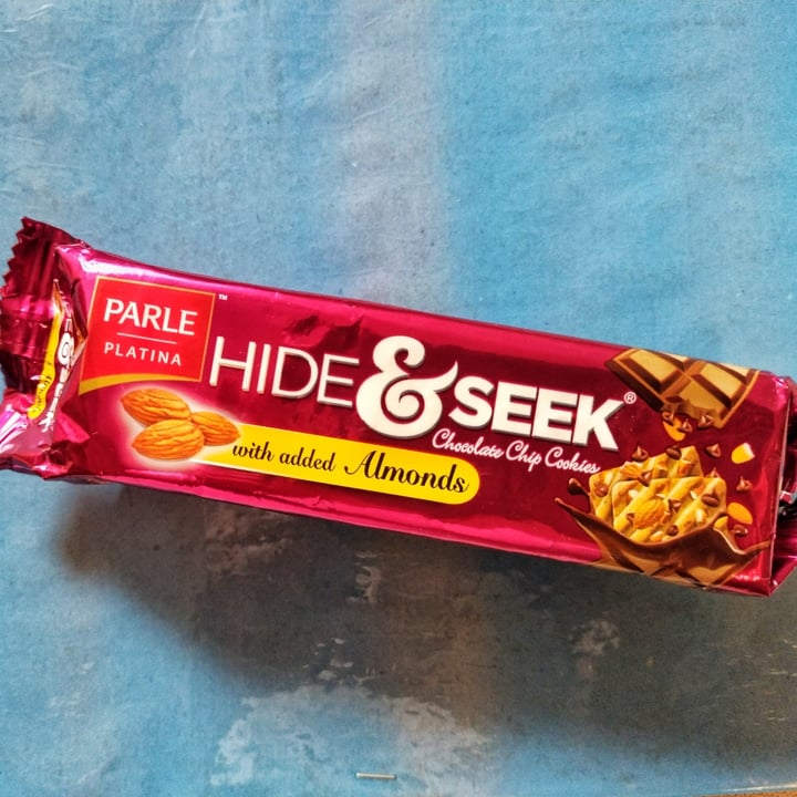 photo of Parle Hide&Seek Chocolate Chip Cookies With Added Almonds shared by @vegananimallove on  13 May 2024 - review