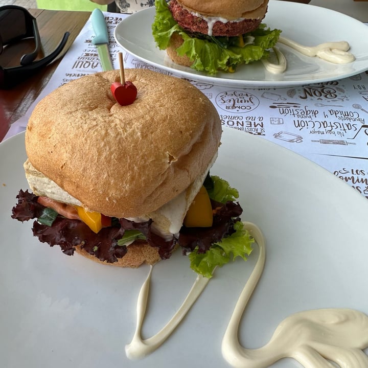 photo of Hay Amor Sandwich de tofu shared by @oscartorres10 on  26 Mar 2024 - review