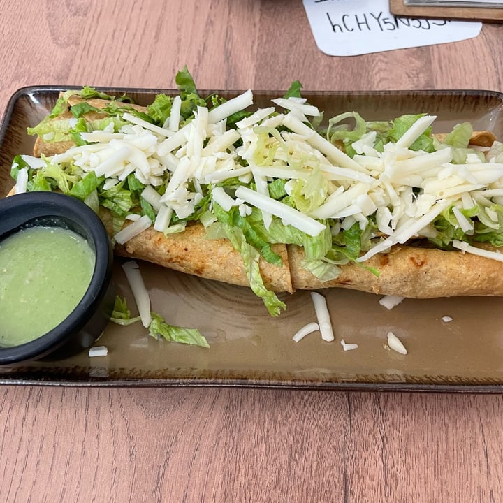 photo of Zona Veggie Restaurante Tacos Dorados (zanahoria) shared by @eatyourgreens on  12 Sep 2023 - review