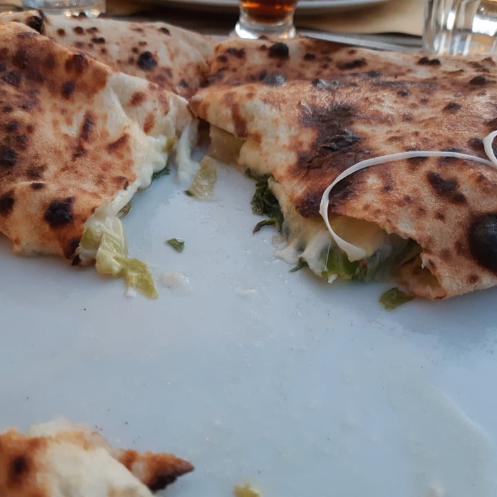 photo of Amico Bio Spartacus Arena Calzone Con Scarola E Mozzarella Di Riso shared by @casaleda on  10 Aug 2024 - review