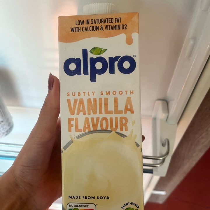 photo of Alpro subtly smooth vanilla flavour shared by @marinacarta on  25 Aug 2023 - review