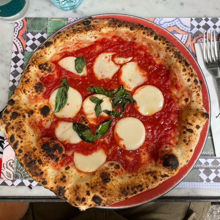 photo of Pizzeria Assaje D.o.p. Vegana shared by @annachiarastenico on  19 Aug 2024 - review