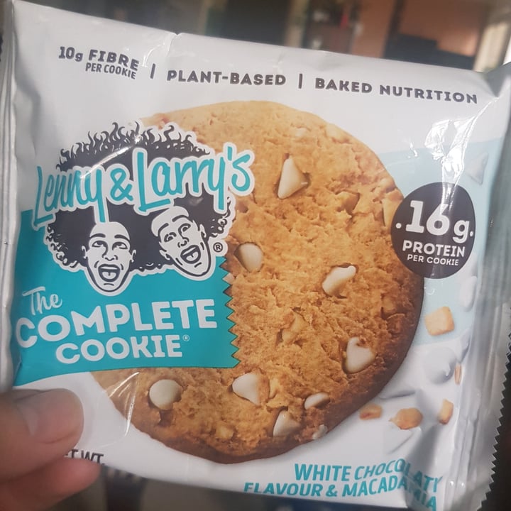 photo of Lenny & Larry’s Macademia And White Chocolate Cookie shared by @janon on  13 Dec 2023 - review