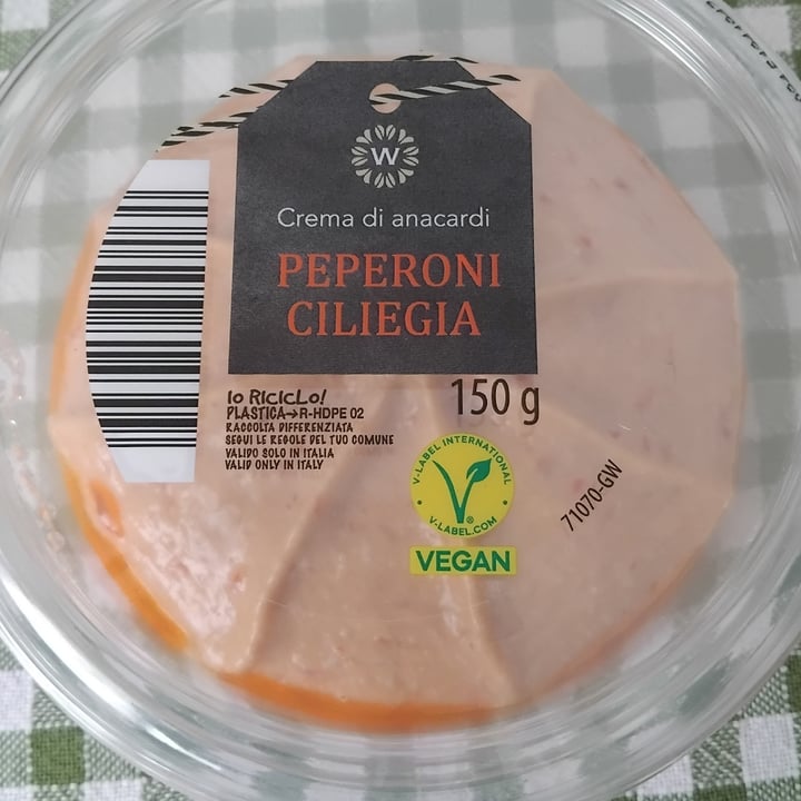 photo of ALDI crema di anacardi con peperoni ciliegia shared by @marta1977 on  21 Jun 2024 - review