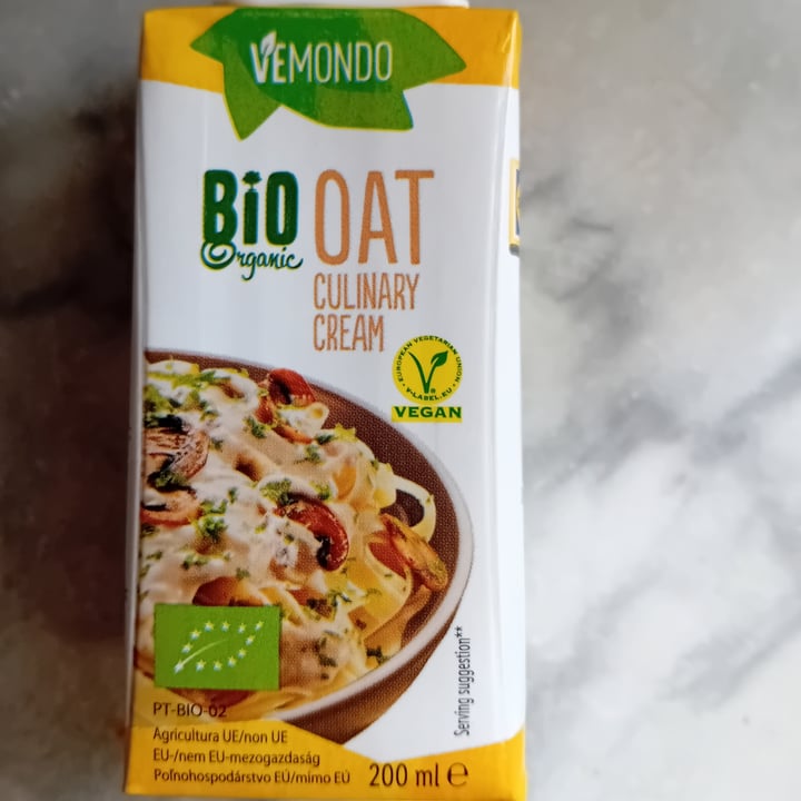 photo of Vemondo bio oat cream shared by @lorycup on  18 Mar 2024 - review