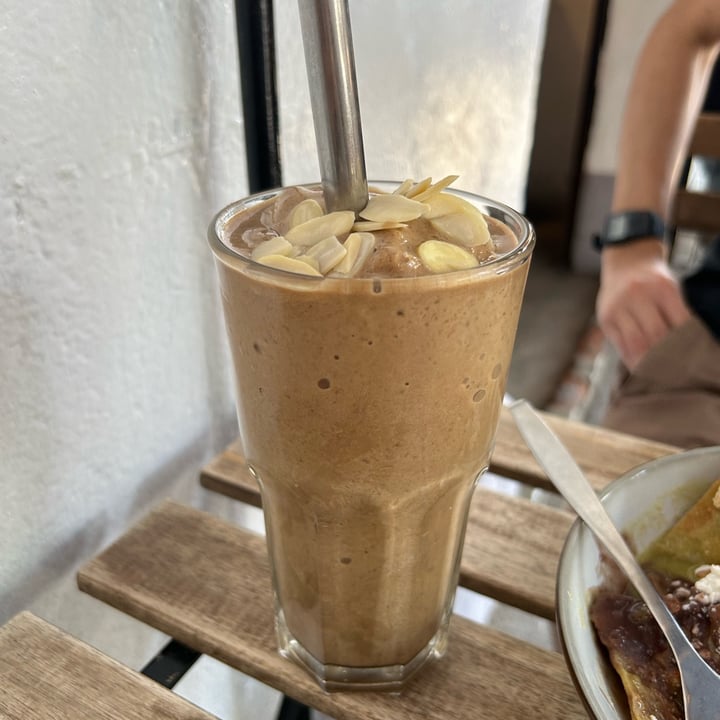 photo of Café Vegetal Smoothie nutty choco shared by @zullybee on  17 May 2024 - review