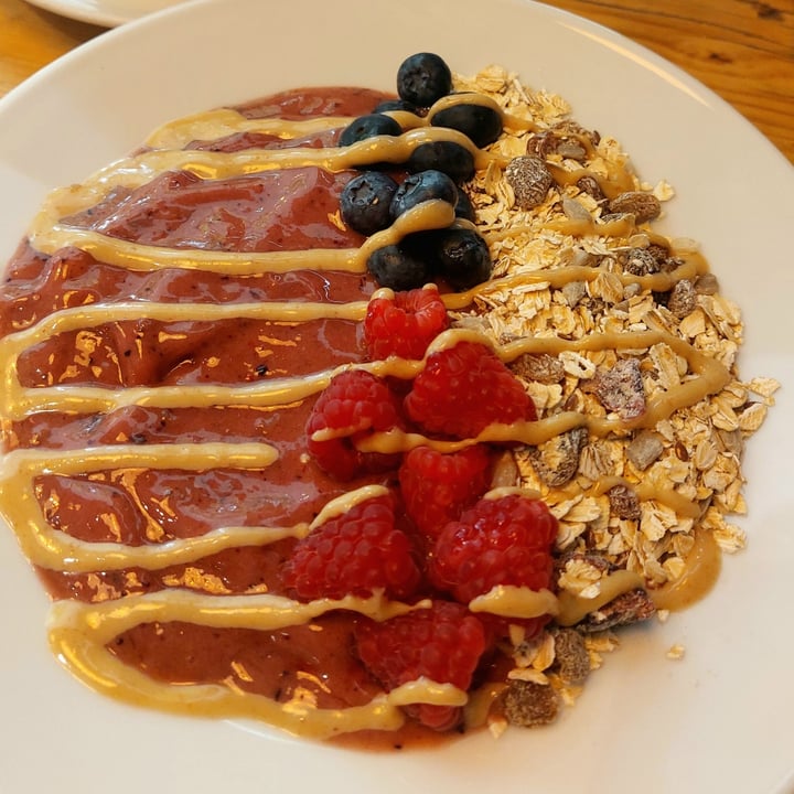 photo of Cafe Thrive Acai Bowl shared by @maffa303 on  06 Dec 2023 - review