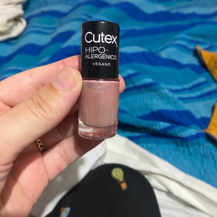photo of Cutex Esmalte shared by @valexika on  06 Feb 2025 - review