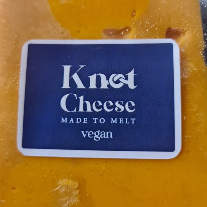 photo of Knot Foods Vegan Cheddar Cheesec shared by @veronicagroen on  10 May 2024 - review