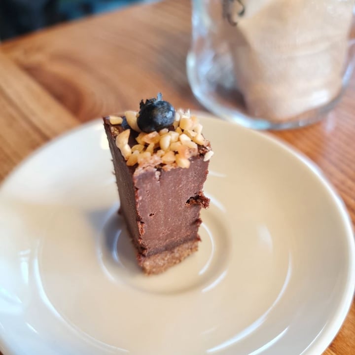 photo of Veg B12 Cafe Dates and nuts raw cake shared by @chalchihut on  22 Sep 2024 - review