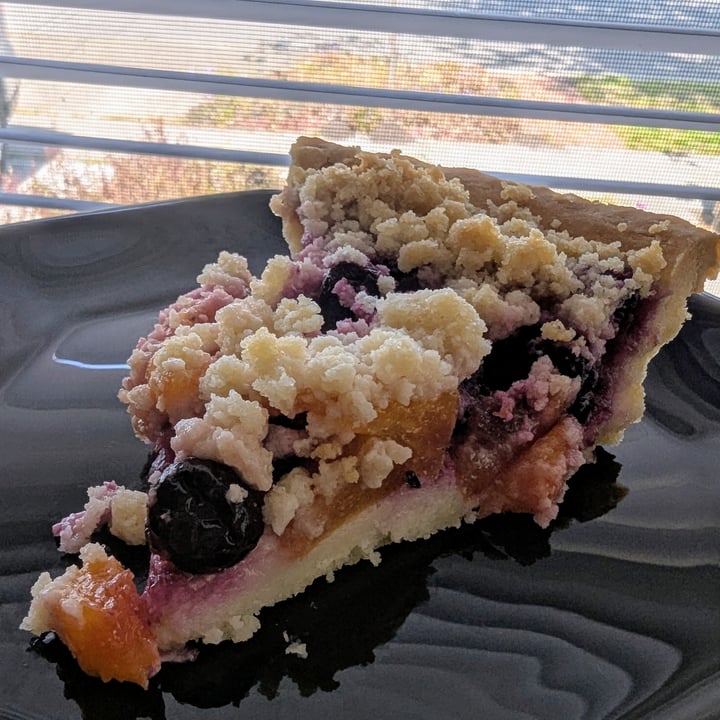 photo of Raised gluten free Berry Peach Pie shared by @catalina94530 on  08 Jun 2025 - review