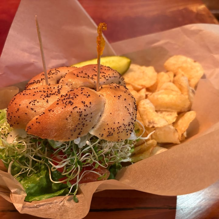 photo of Maté Factor Veggie Burger shared by @plantpoweredat60 on  08 Aug 2025 - review