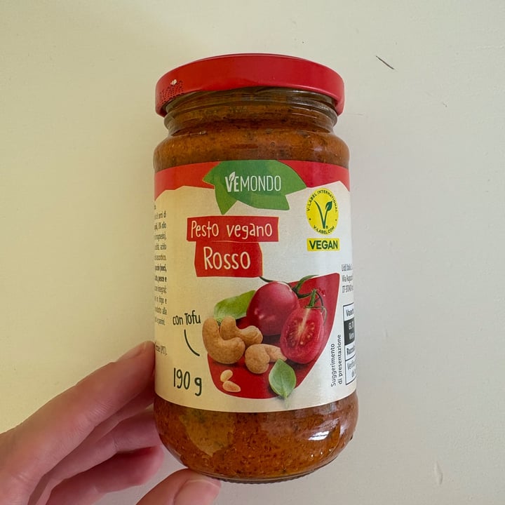 photo of Vemondo pesto vegano rosso shared by @silviamitidieri on  21 Sep 2025 - review