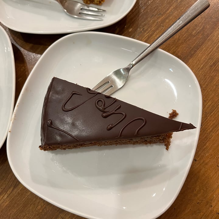 photo of Rosmarino Gastronomia Naturale e Vegana torta Sacher shared by @sbenz on  29 Mar 2024 - review