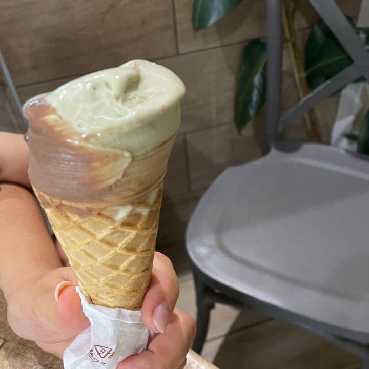 photo of L'angolo Del Gusto Gelato vegano shared by @chica86 on  08 Sep 2024 - review