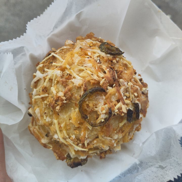 photo of Grateful Bread Vegan Jalapeño Cheddar Bun shared by @johntherealone on  06 Oct 2025 - review