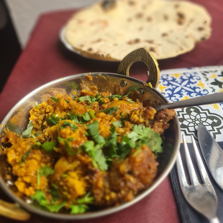 photo of Indian Royal Restaurant di Yoga Chef Cavolfiori E Patate shared by @giusche on  15 Oct 2024 - review