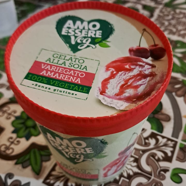 photo of Amo Essere Veg gelato alla soia variegato amarena shared by @suinonero on  14 Oct 2023 - review