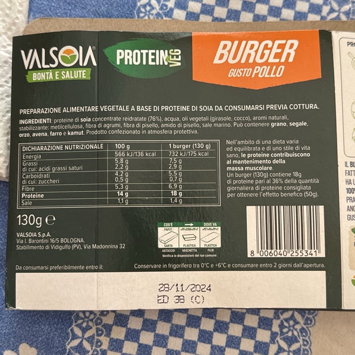 photo of Valsoia protein veg 18g. burger gusto pollo shared by @alicebradipo on  18 Oct 2024 - review