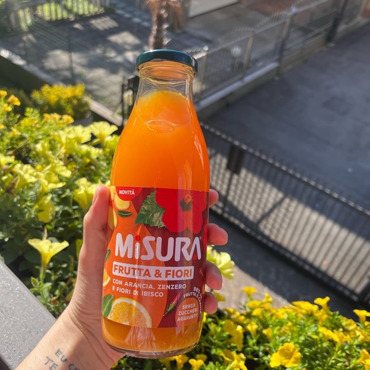 photo of Misura Succo frutta e fiori Arancia Zenzero E Ibisco shared by @giuliettaveg on  17 Jul 2024 - review