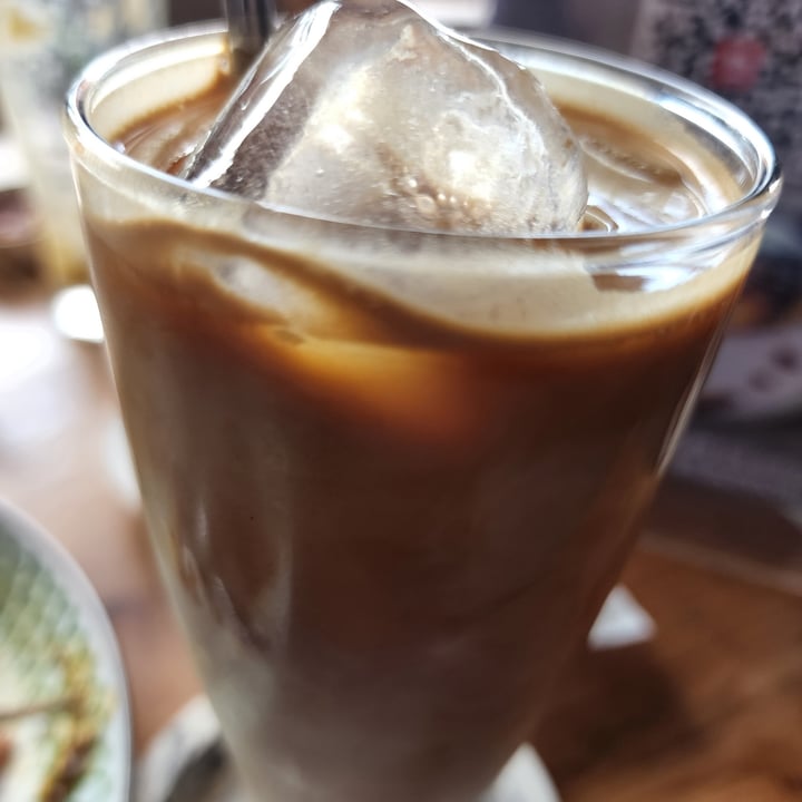photo of Warung Dua Hati Iced Flat White shared by @teamaldous on  31 Aug 2023 - review