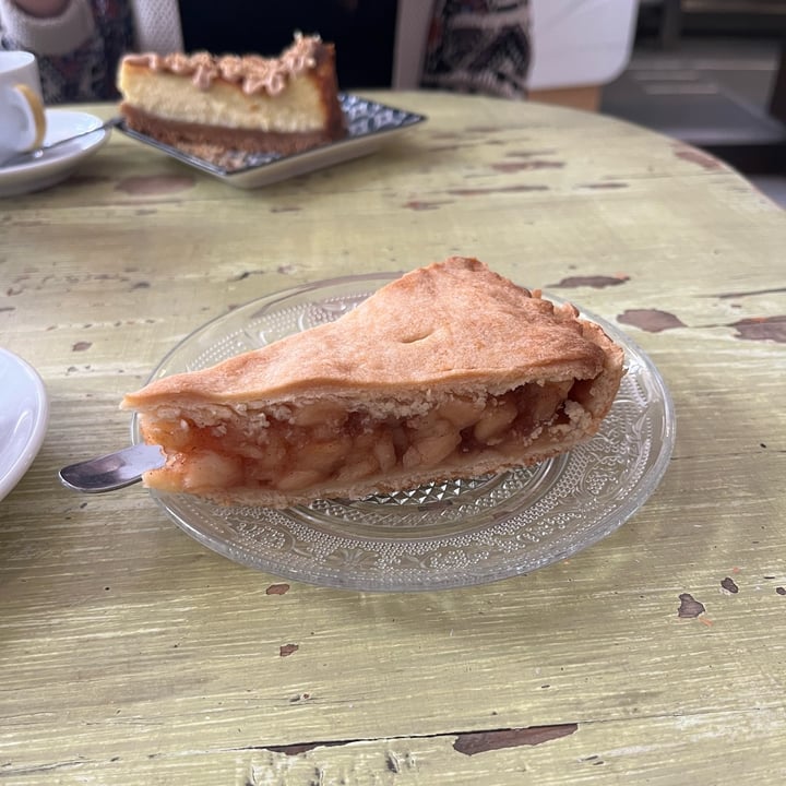 photo of Ginger Apple Pie shared by @annacristaudo on  05 May 2024 - review