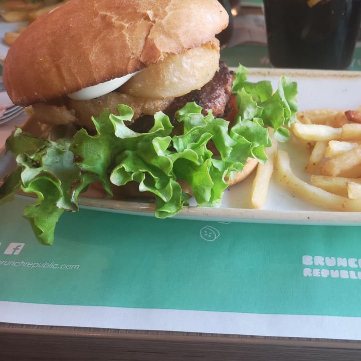 photo of Brunch Republic Treviso Vegan burger shared by @aleveganfoodlover on  13 May 2024 - review