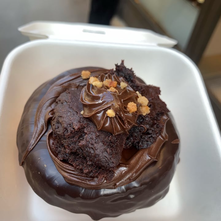 photo of Chök The Chocolate Kitchen kronut Vegano Al Cioccolato shared by @iamveg on  14 Apr 2024 - review