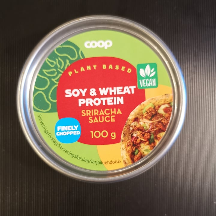 photo of Coop Soy & WHEAT Protein - Siracha Sauce shared by @thegluttonoussloth on  14 Oct 2024 - review