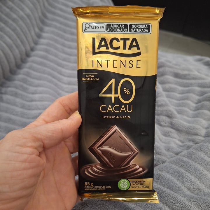 photo of lacta Chocolate com 40% cacau shared by @katiarozeli on  12 Oct 2025 - review