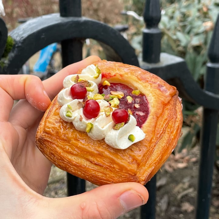 photo of Life's a Peach Seasonal Danish shared by @david- on  16 Feb 2025 - review