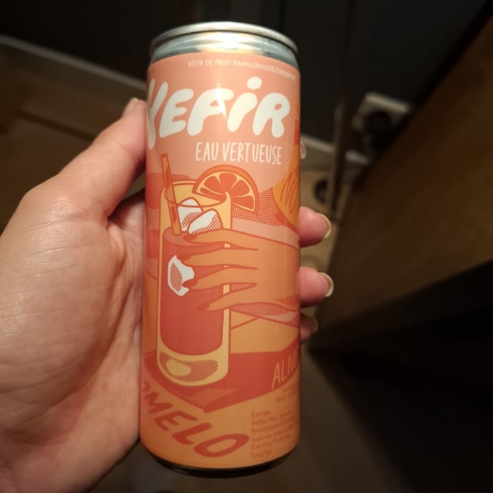 photo of Kefir Eau Vertueuse Pomelo shared by @frendssnotfood on  10 Oct 2025 - review