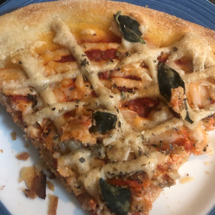 photo of LIVA Vida Vegana Pizza Marguerita shared by @paulaliro on  24 Apr 2024 - review