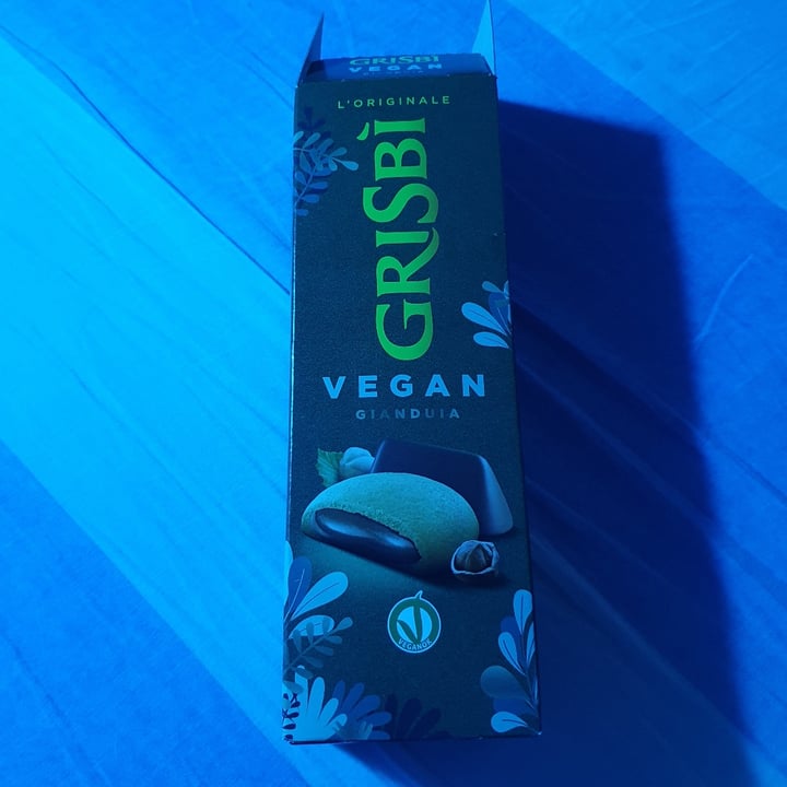 photo of Grisbí Vegan Gianduia shared by @lucallll on  04 Oct 2023 - review