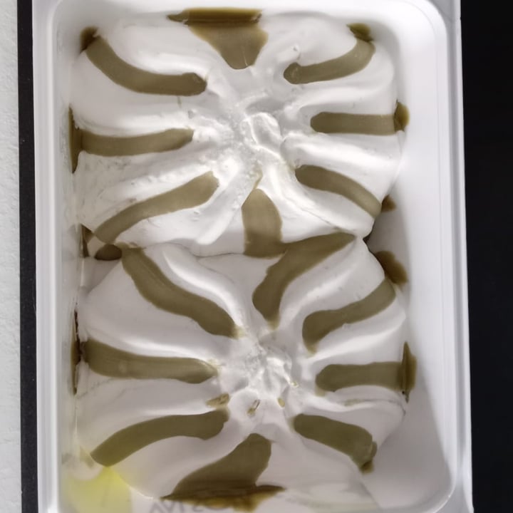 photo of Valsoia gelato pistacchio shared by @aleolliveg on  08 Aug 2025 - review