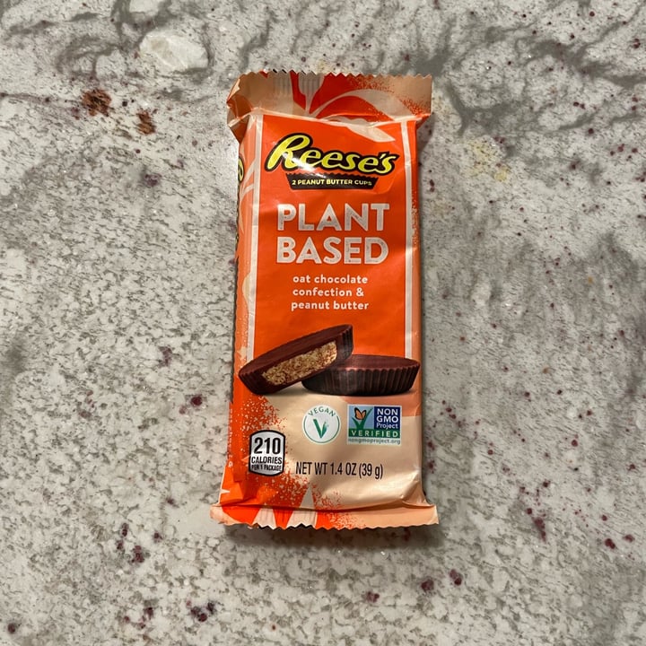 photo of Hershey's Reese’s Plant Based shared by @thevagrantvegan on  08 Oct 2023 - review