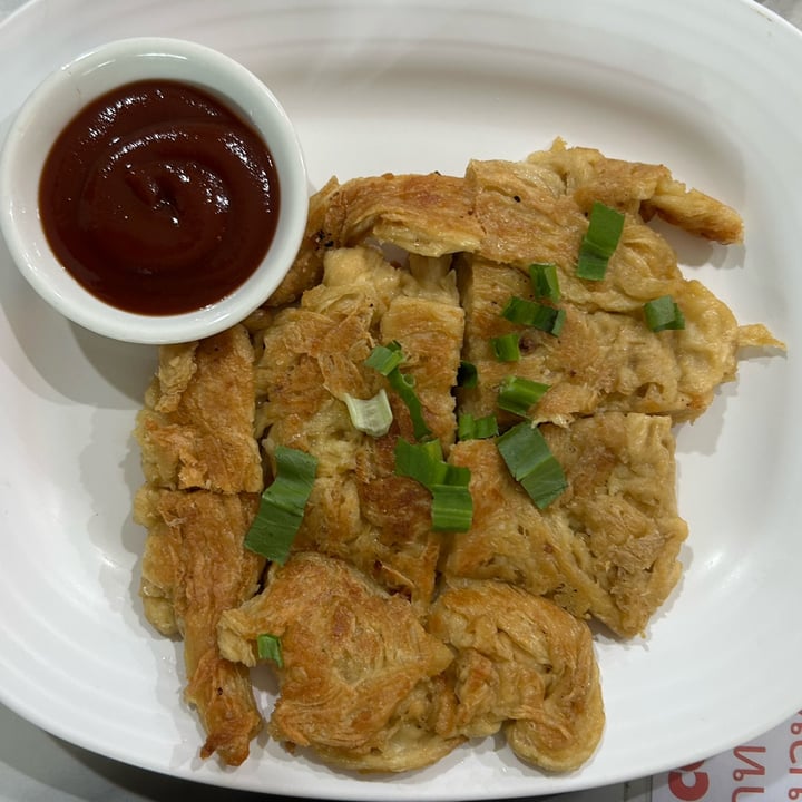 photo of Veganstorebkk vegan omelette shared by @srosamontri on  09 Feb 2025 - review