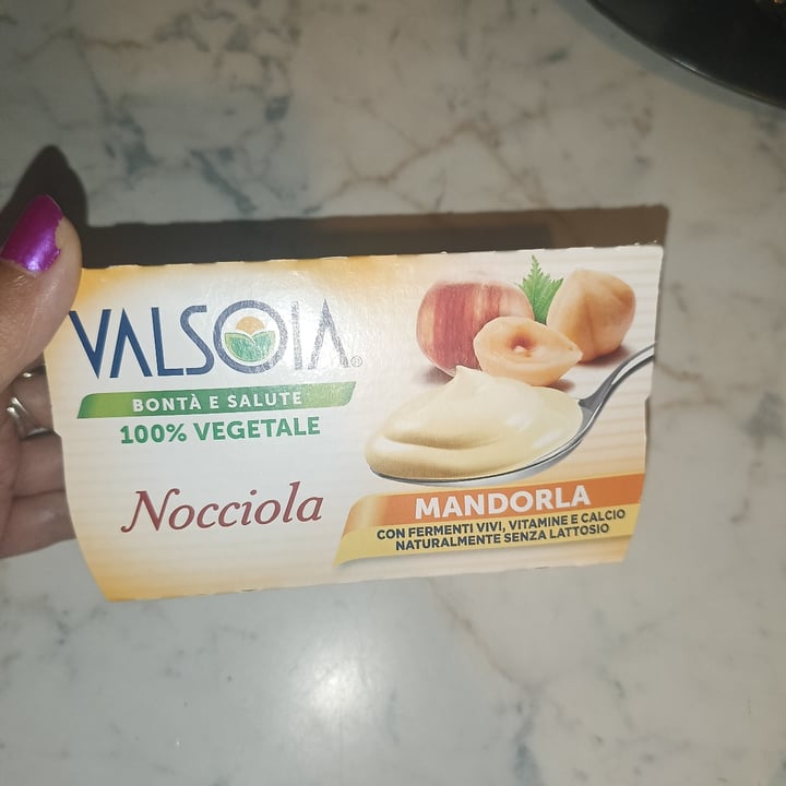 photo of Valsoia Yogurt alla nocciola shared by @giuliamagnone97 on  13 Sep 2023 - review