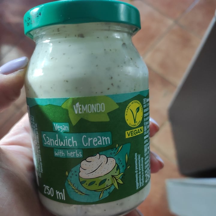 photo of Vemondo Sandwich Cream With Herbs shared by @carmillabresh on  27 Aug 2023 - review