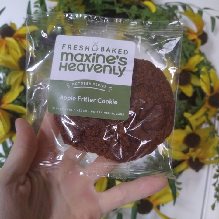 photo of Maxine’s Heavenly Apple Fritter Cookie shared by @mewinabubble on  08 Jan 2024 - review
